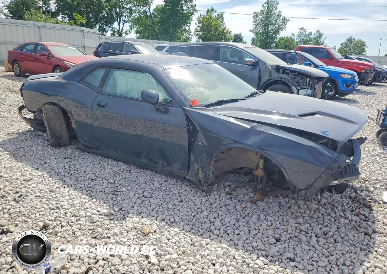 2017 Dodge Challenger Gt VIN:2C3CDZGG7HH622745 - 4