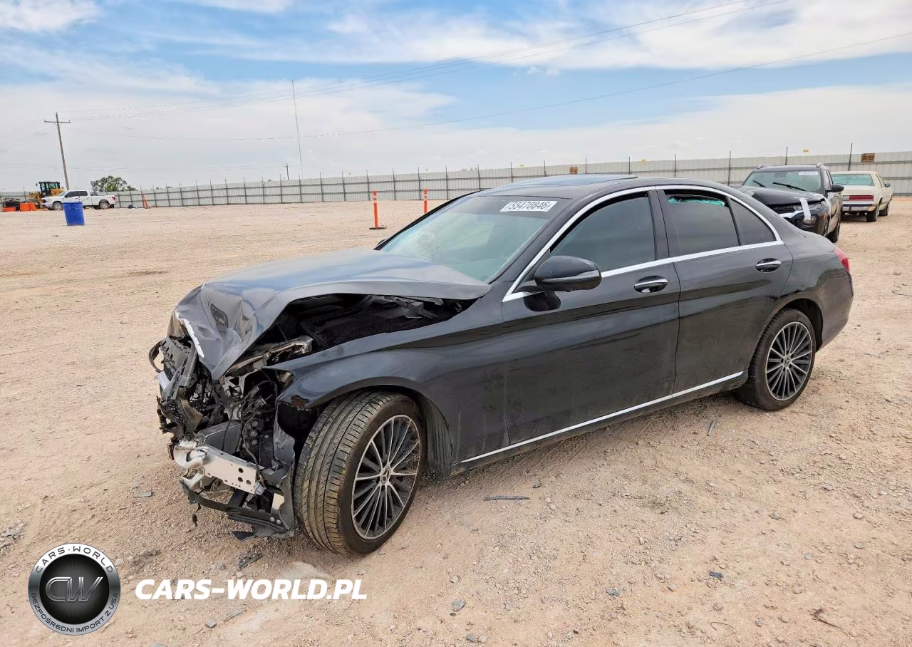 2021 Mercedes-Benz C 300 – zdjęcie 1 z 13
