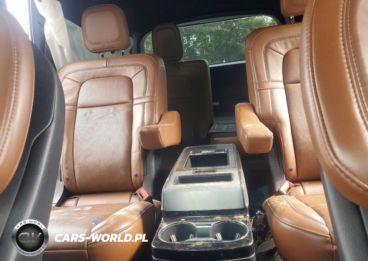 2021 Lincoln Aviator Reserve VIN:5LM5J7XC5MGL15149 - 10