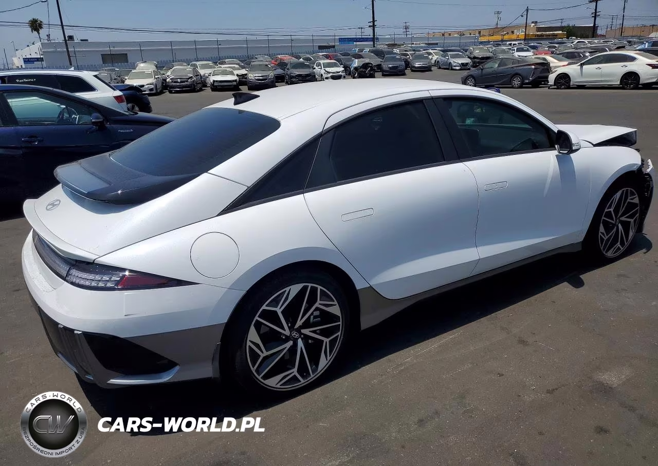 2025 Hyundai Ioniq 6 Sel VIN:KMHM34AA1SA114556 - 3