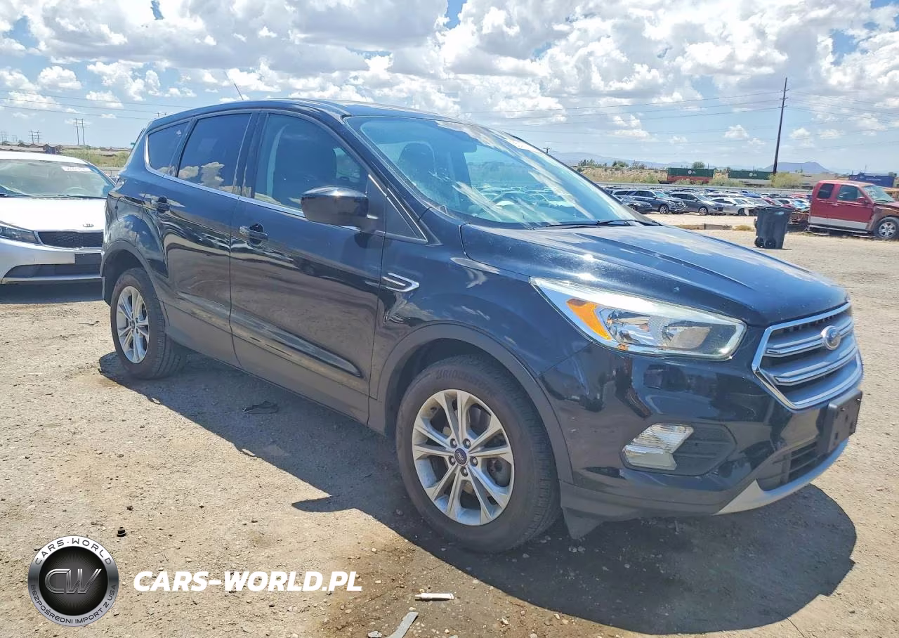 2017 Ford Escape Se VIN:1FMCU9G93HUA51275 - 4