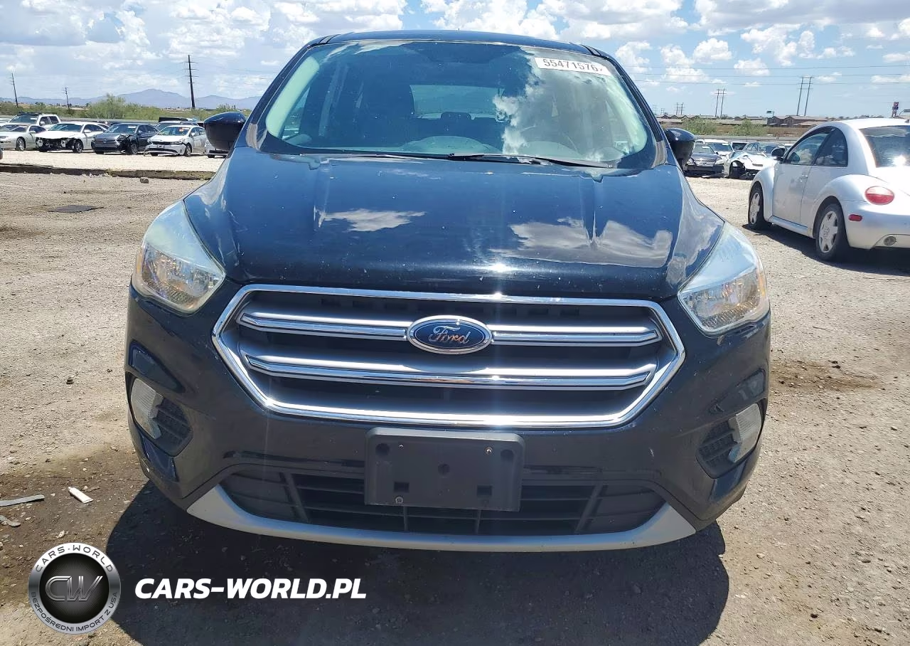 2017 Ford Escape Se VIN:1FMCU9G93HUA51275 - 5