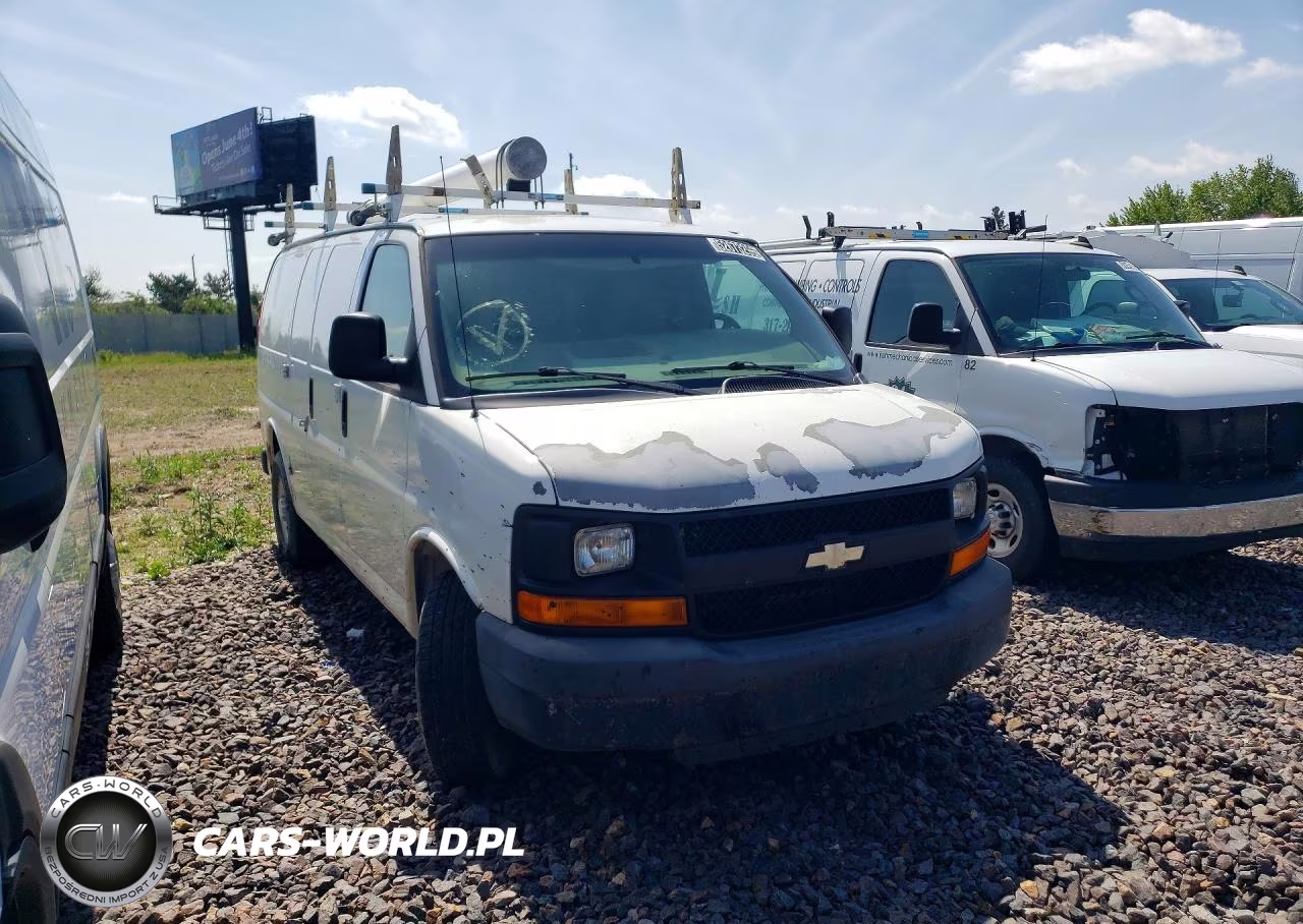 2010 Chevrolet Express G2500 VIN:1GCZGFDA8A1129138 - 4