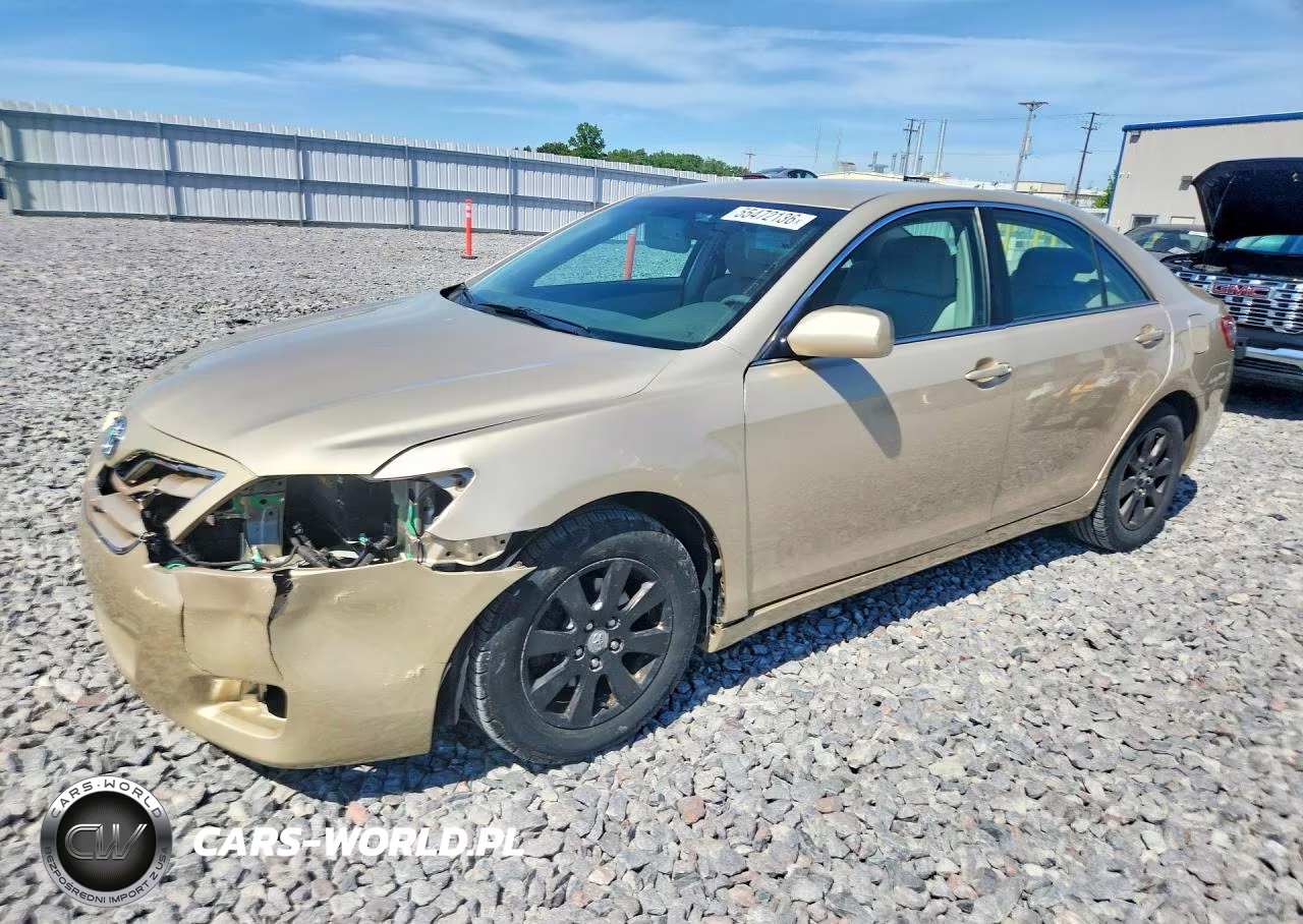 2011 Toyota Camry Le – zdjęcie 1 z 12