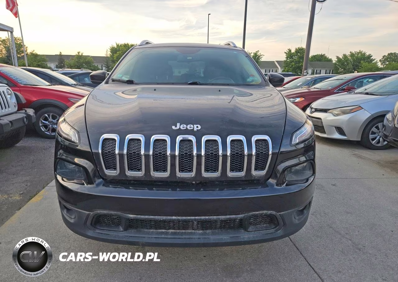 2015 Jeep Cherokee Latitude VIN:1C4PJMCS1FW792648 - 11