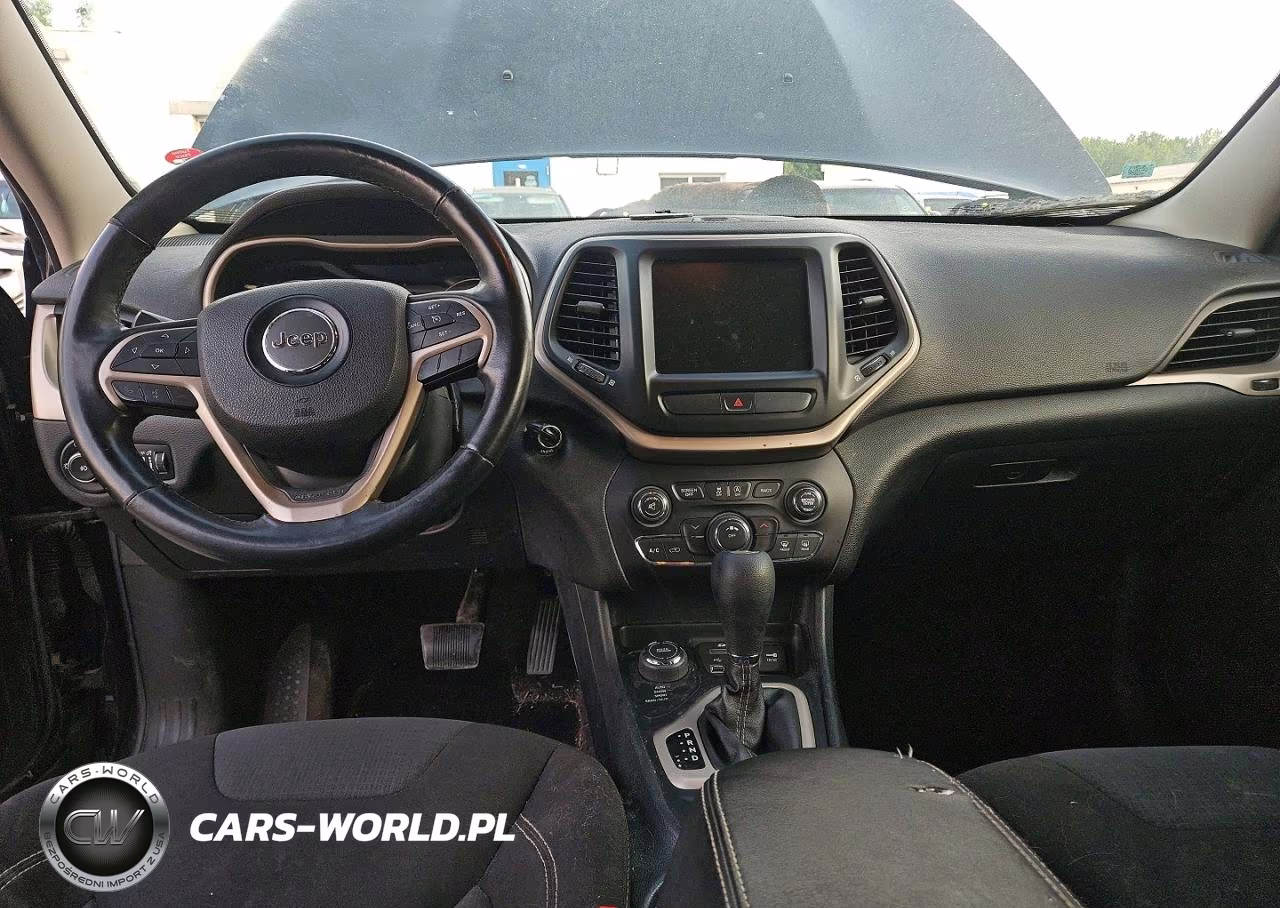 2015 Jeep Cherokee Latitude VIN:1C4PJMCS1FW792648 - 9