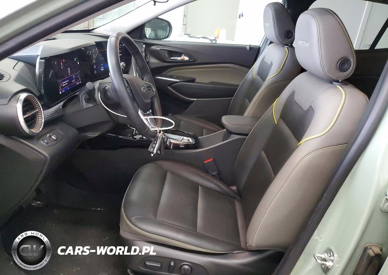 2025 Chevrolet Trax Activ VIN:KL77LKEPXSC103111 - 7