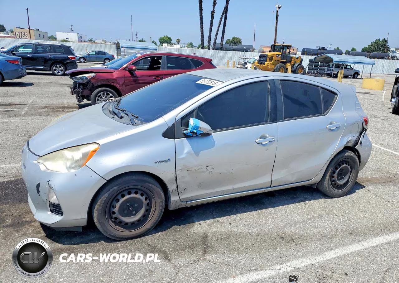2013 Toyota Prius C Two – zdjęcie 1 z 12