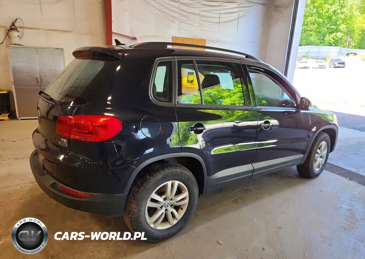 2017 Volkswagen Tiguan S VIN:WVGBV7AX3HK000505 - 3