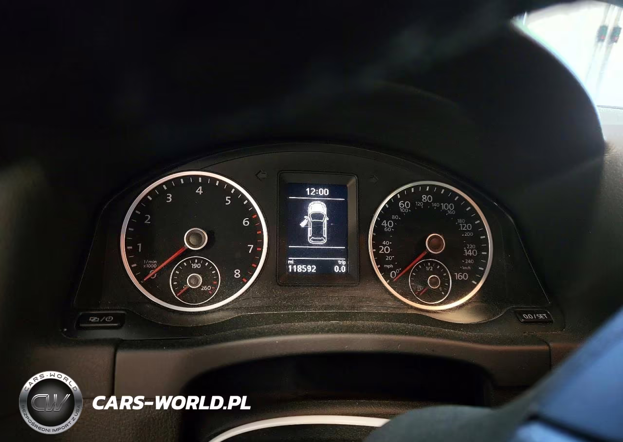 2017 Volkswagen Tiguan S VIN:WVGBV7AX3HK000505 - 9