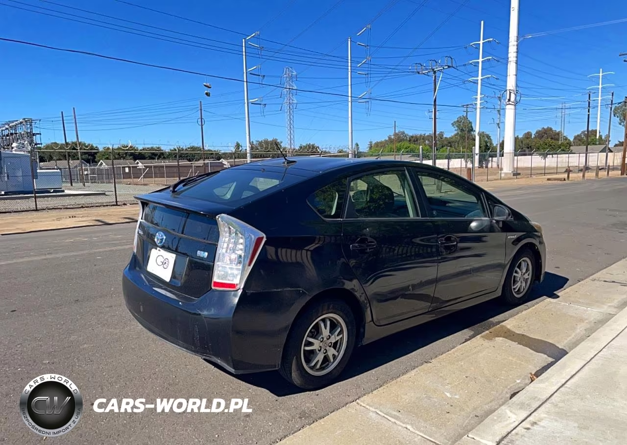 2010 Toyota Prius Iii VIN:JTDKN3DU8A5175870 - 4
