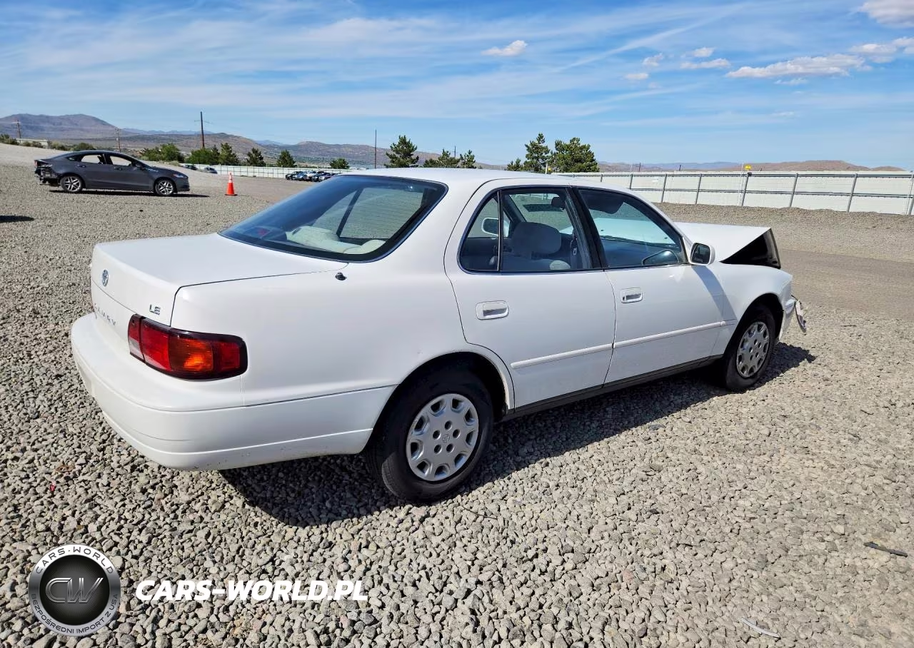 1996 Toyota Camry Le VIN:JT2BG12KXT0346644 - 3