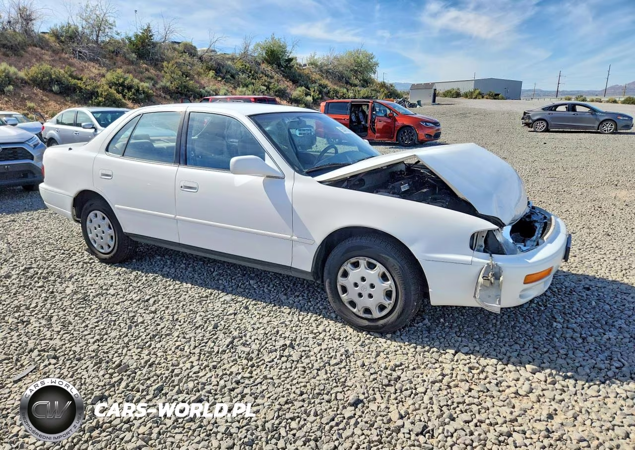 1996 Toyota Camry Le VIN:JT2BG12KXT0346644 - 4
