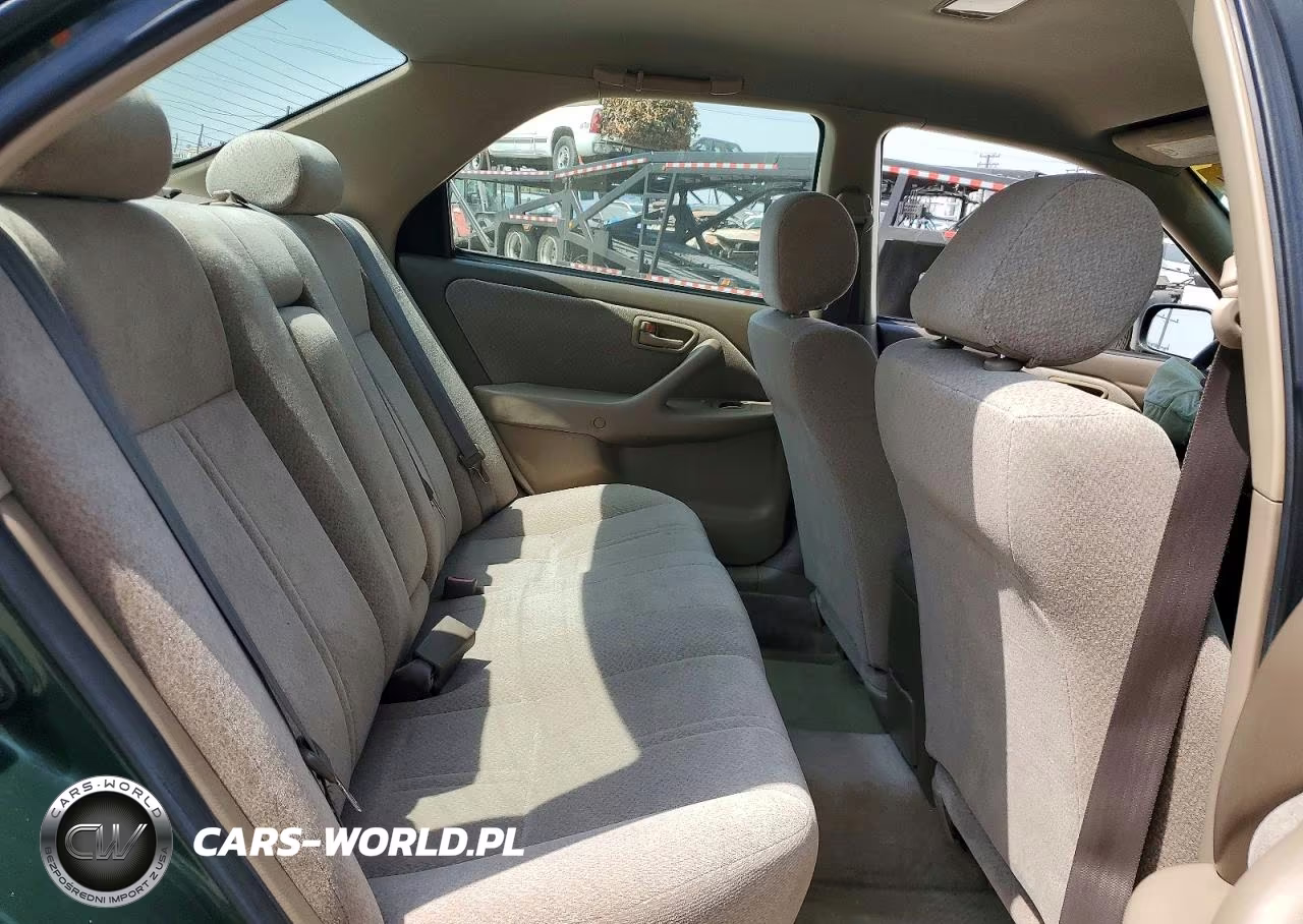 2000 Toyota Camry Le VIN:JT2BG22K1Y0506357 - 10