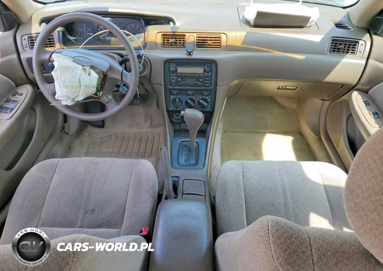 2000 Toyota Camry Le VIN:JT2BG22K1Y0506357 - 8