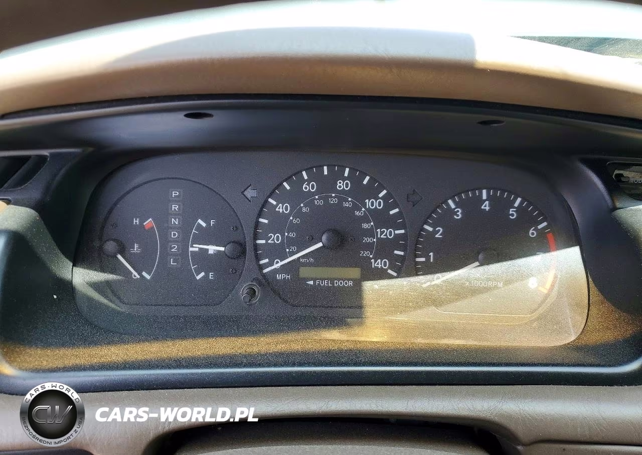 2000 Toyota Camry Le VIN:JT2BG22K1Y0506357 - 9
