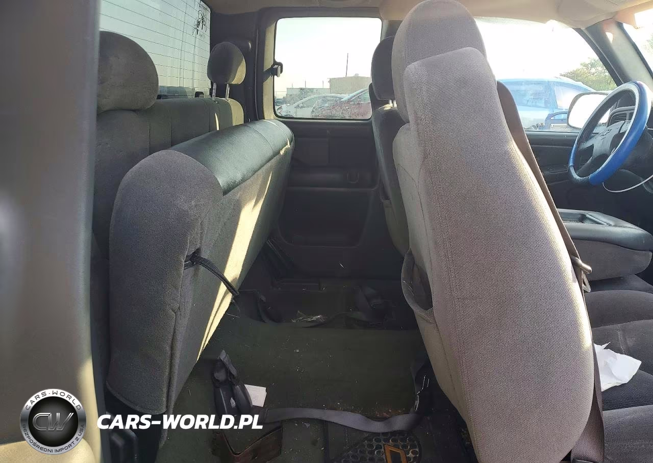 2004 Chevrolet Silverado C1500 VIN:2GCEC19V041189700 - 10