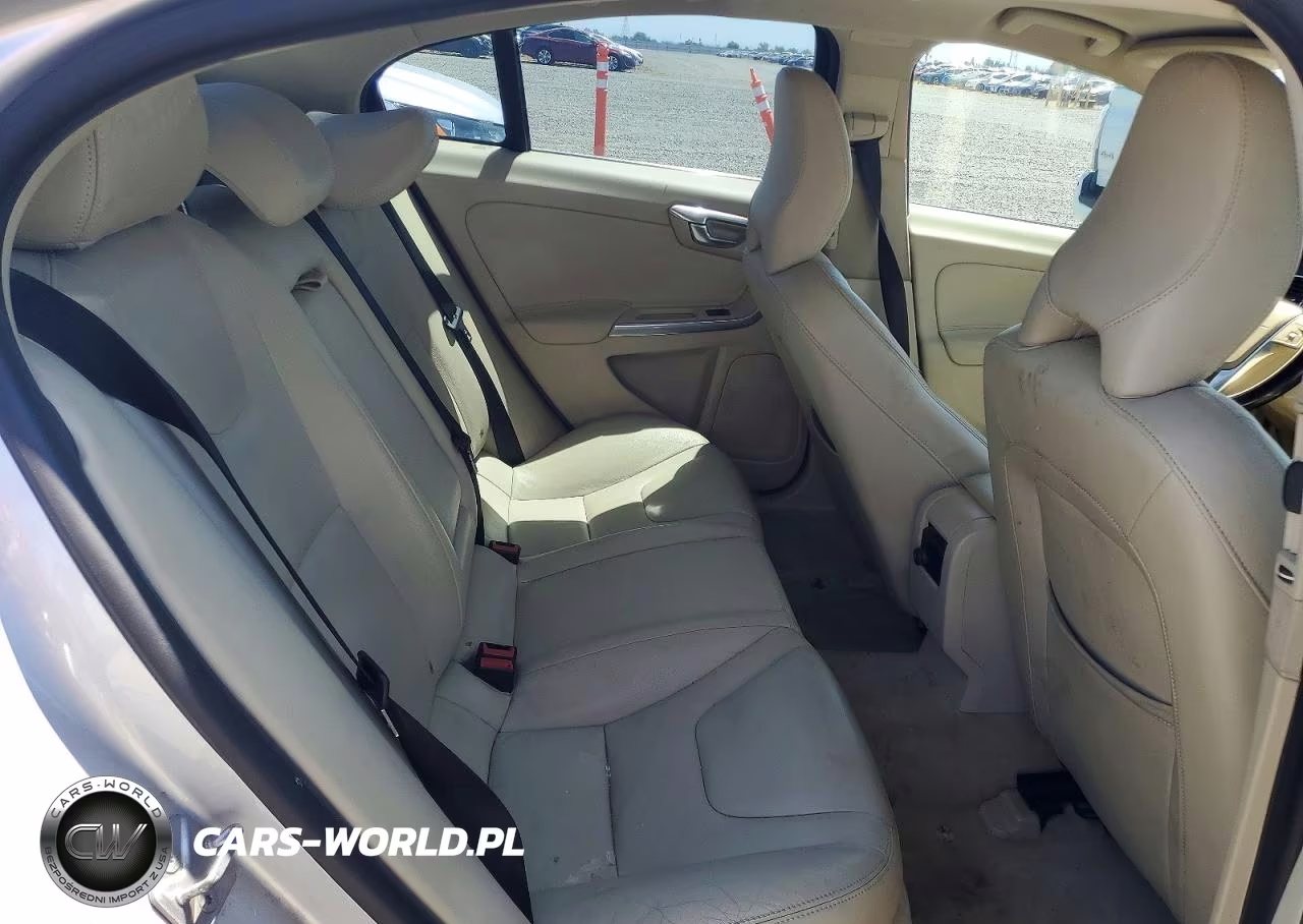 2015 Volv S60 VIN:YV140MFKXF2366296 - 10