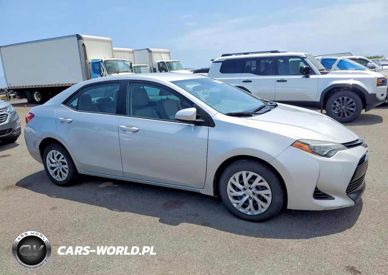 2019 Toyota Corolla L VIN:5YFBURHE7KP944095 - 4