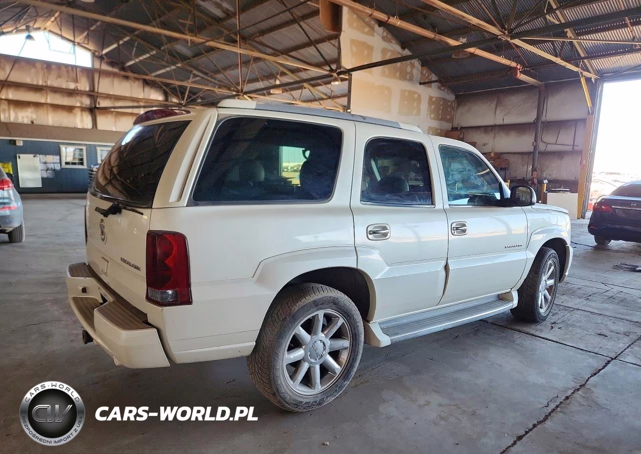 2003 Cadillac Escalade Luxury VIN:1GYEK63N83R236125 - 3