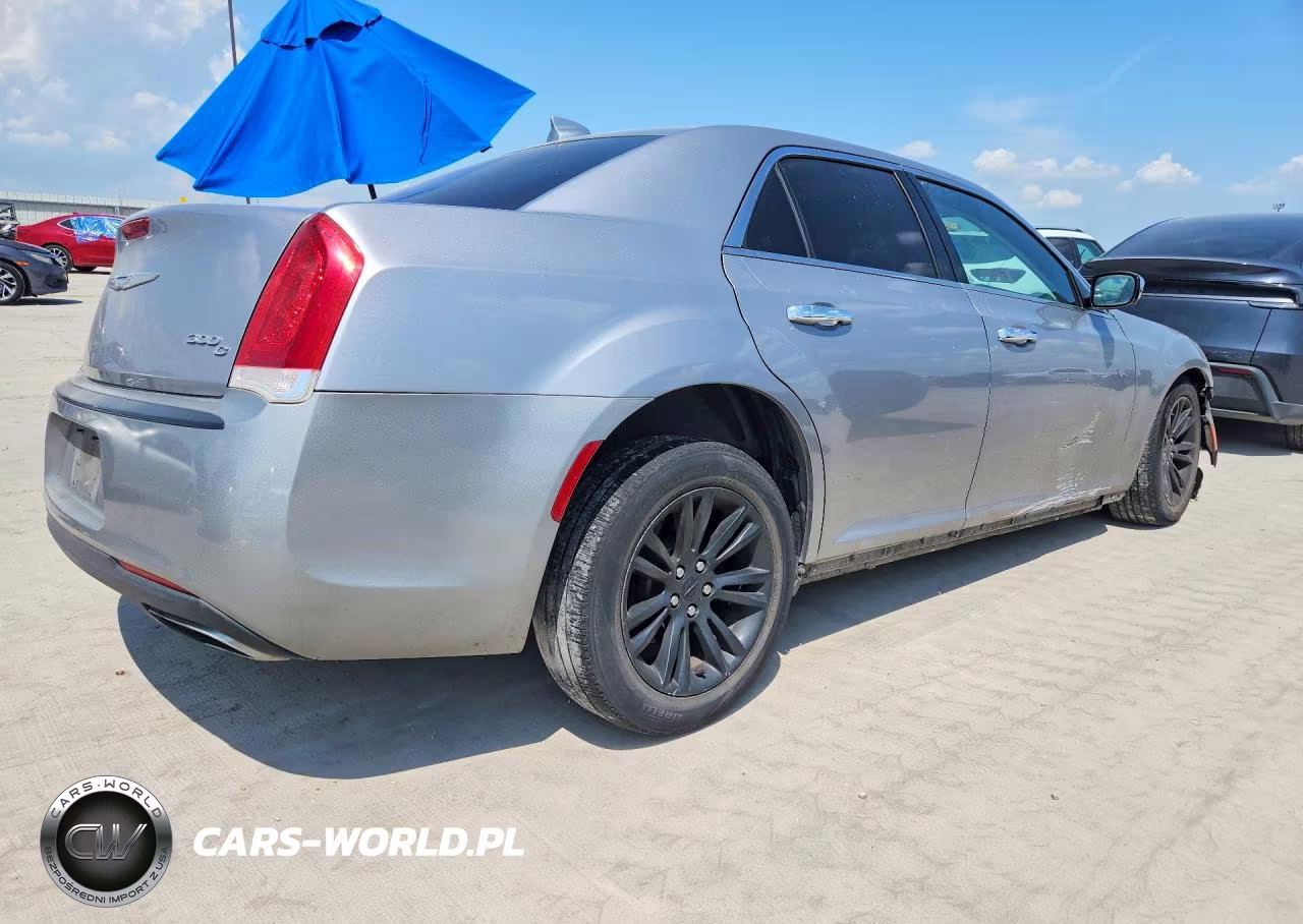 2016 Chrysler 300C VIN:2C3CCAEG8GH127914 - 3