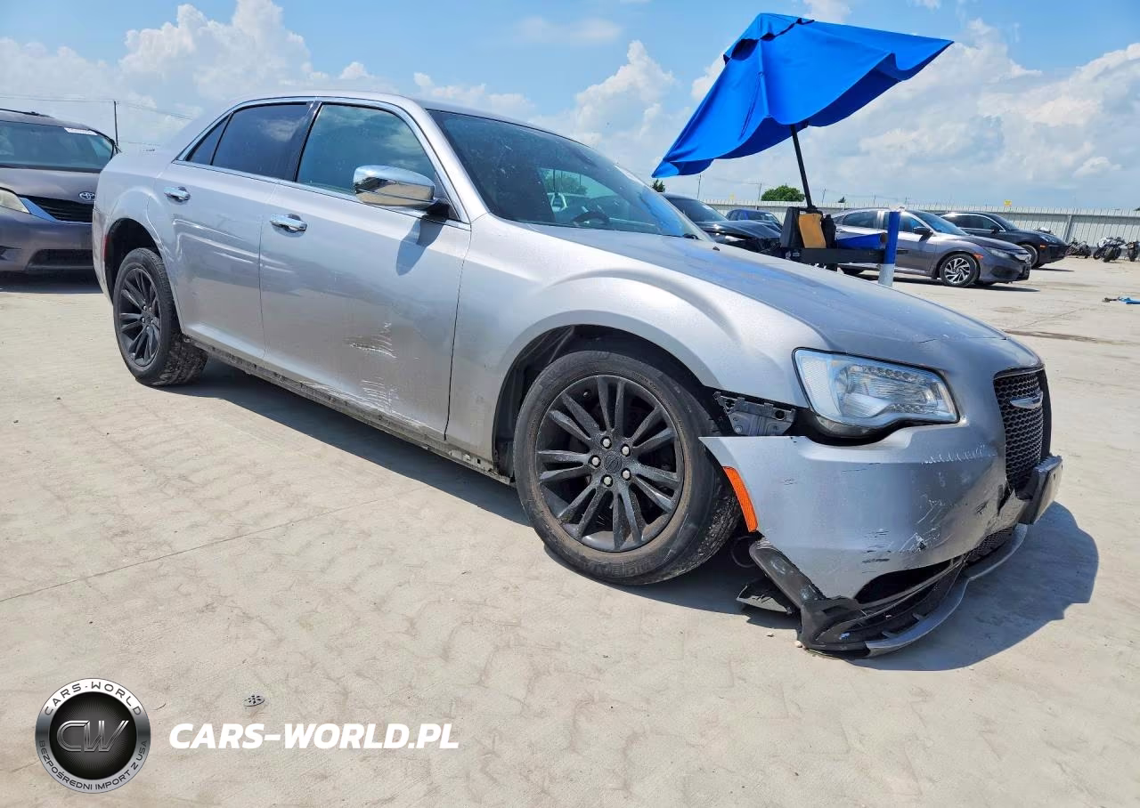 2016 Chrysler 300C VIN:2C3CCAEG8GH127914 - 4