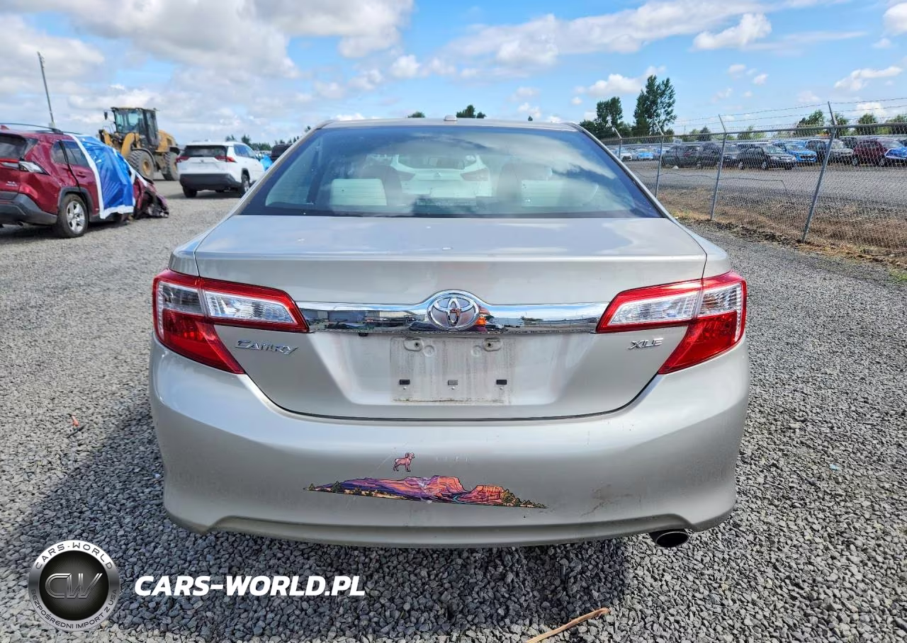 2014 Toyota Camry Xle VIN:4T4BF1FK6ER389167 - 6