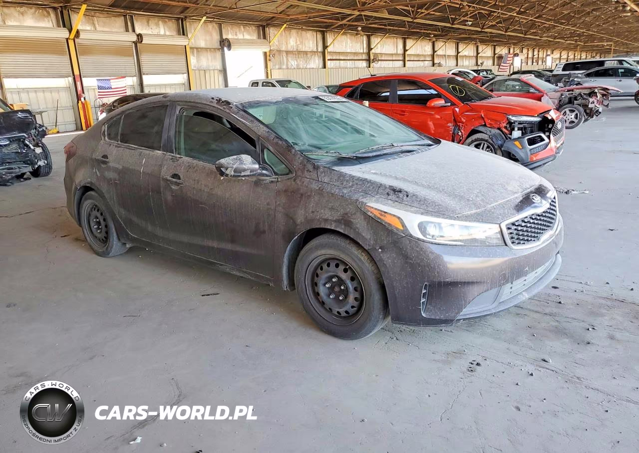 2017 Kia Forte Lx VIN:3KPFK4A78HE055158 - 4