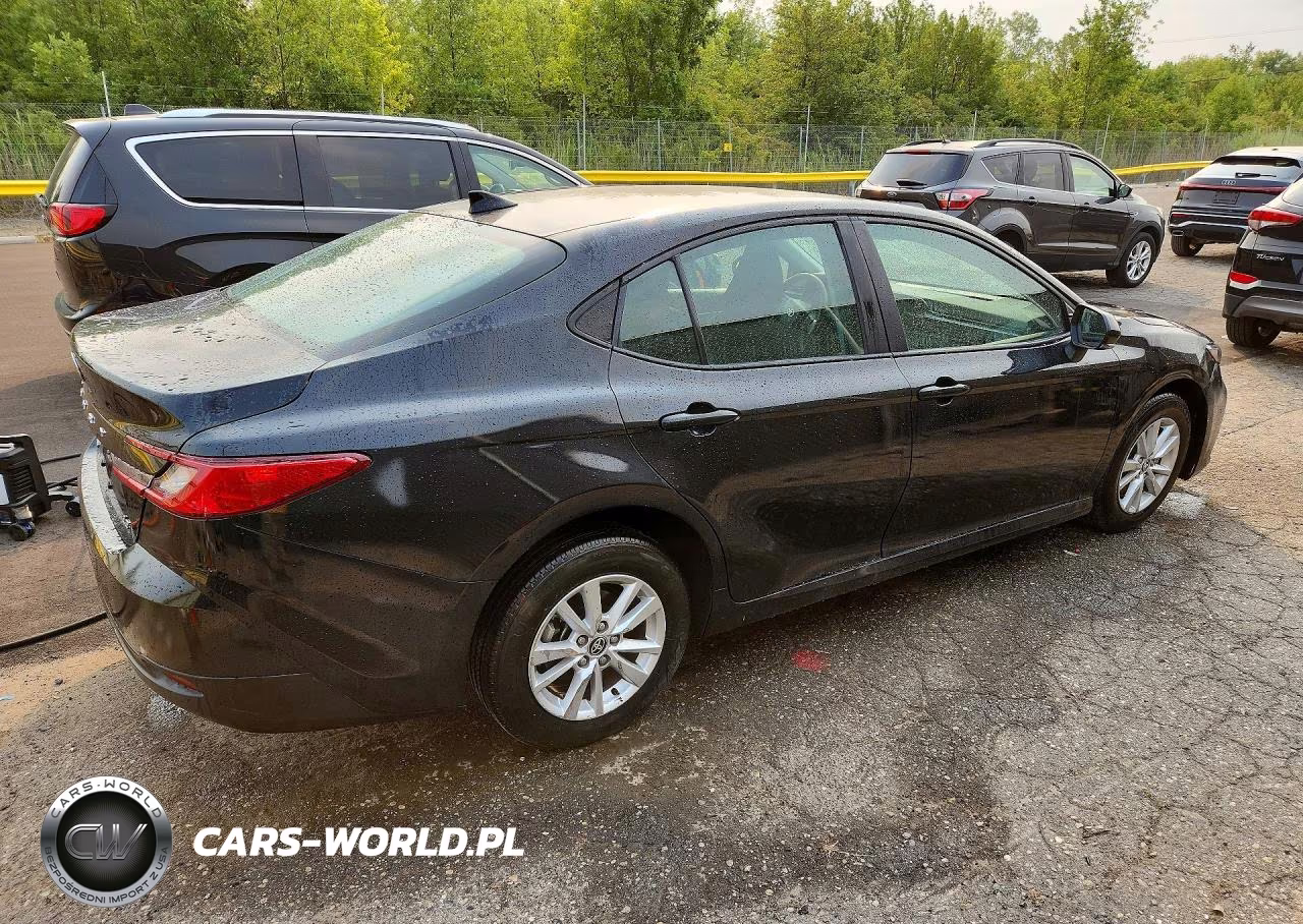 2025 Toyota Camry Xse VIN:4T1DAACK0SU044685 - 3