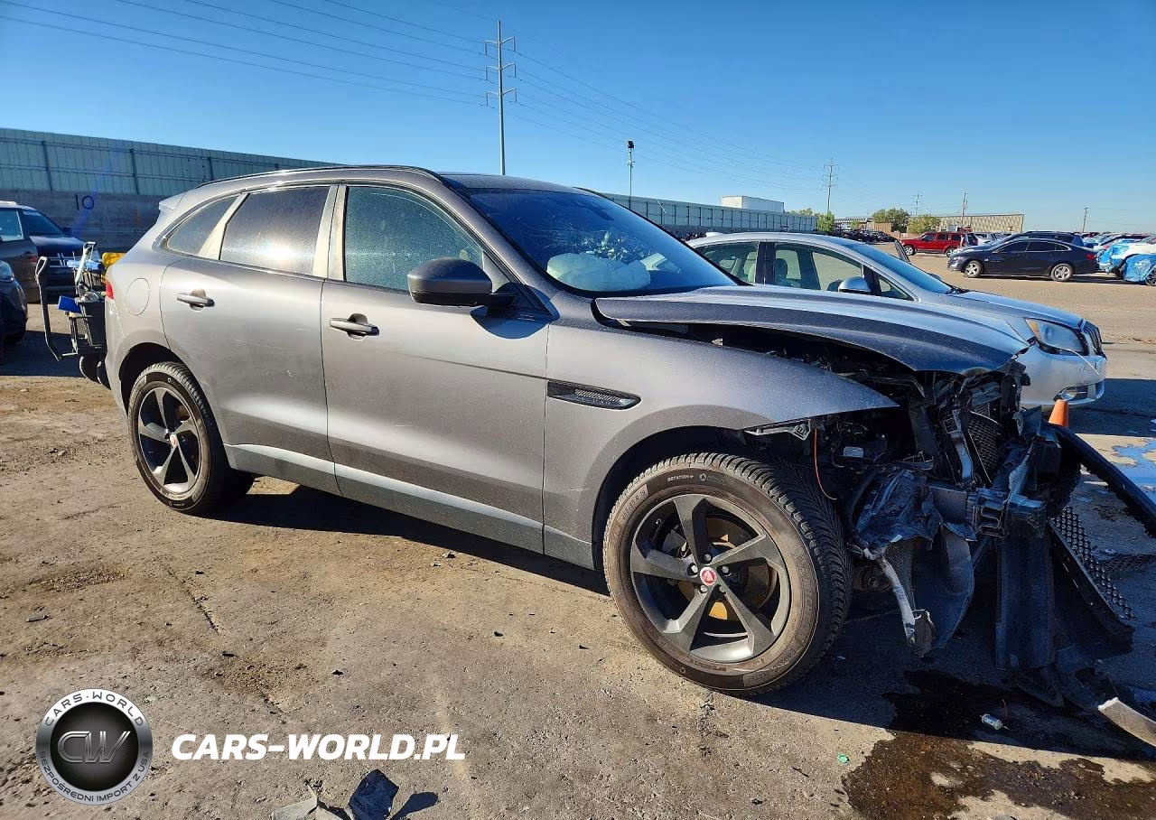 2017 Jaguar F-Pace Premium VIN:SADCJ2BNXHA096616 - 4