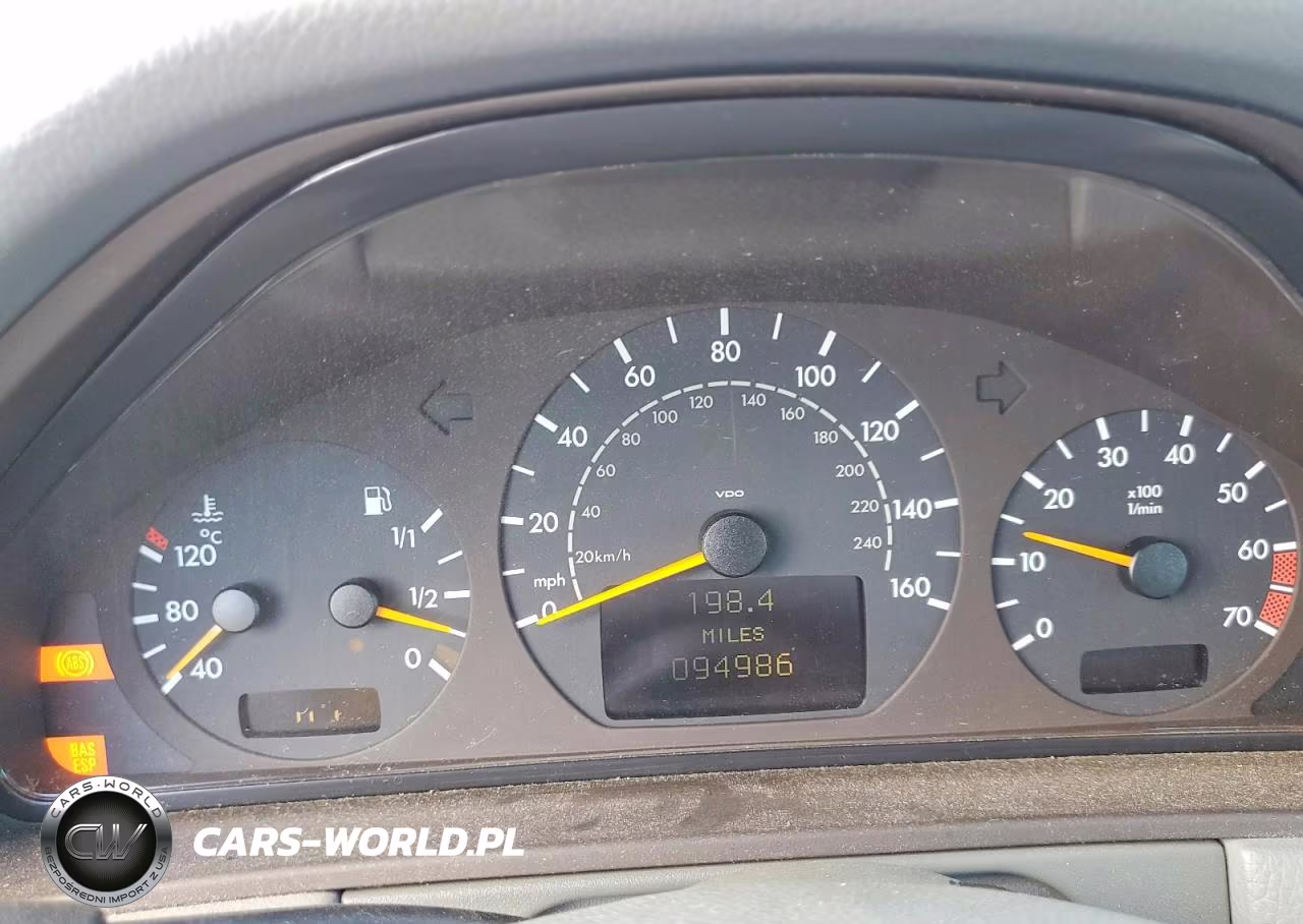2001 Mercedes-Benz E 320 VIN:WDBJF65J71B172327 - 9