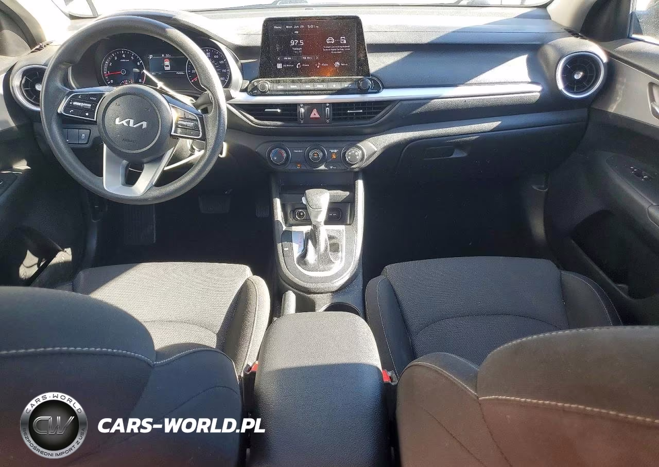 2023 Kia Forte Lxs VIN:3KPF24AD5PE666902 - 8