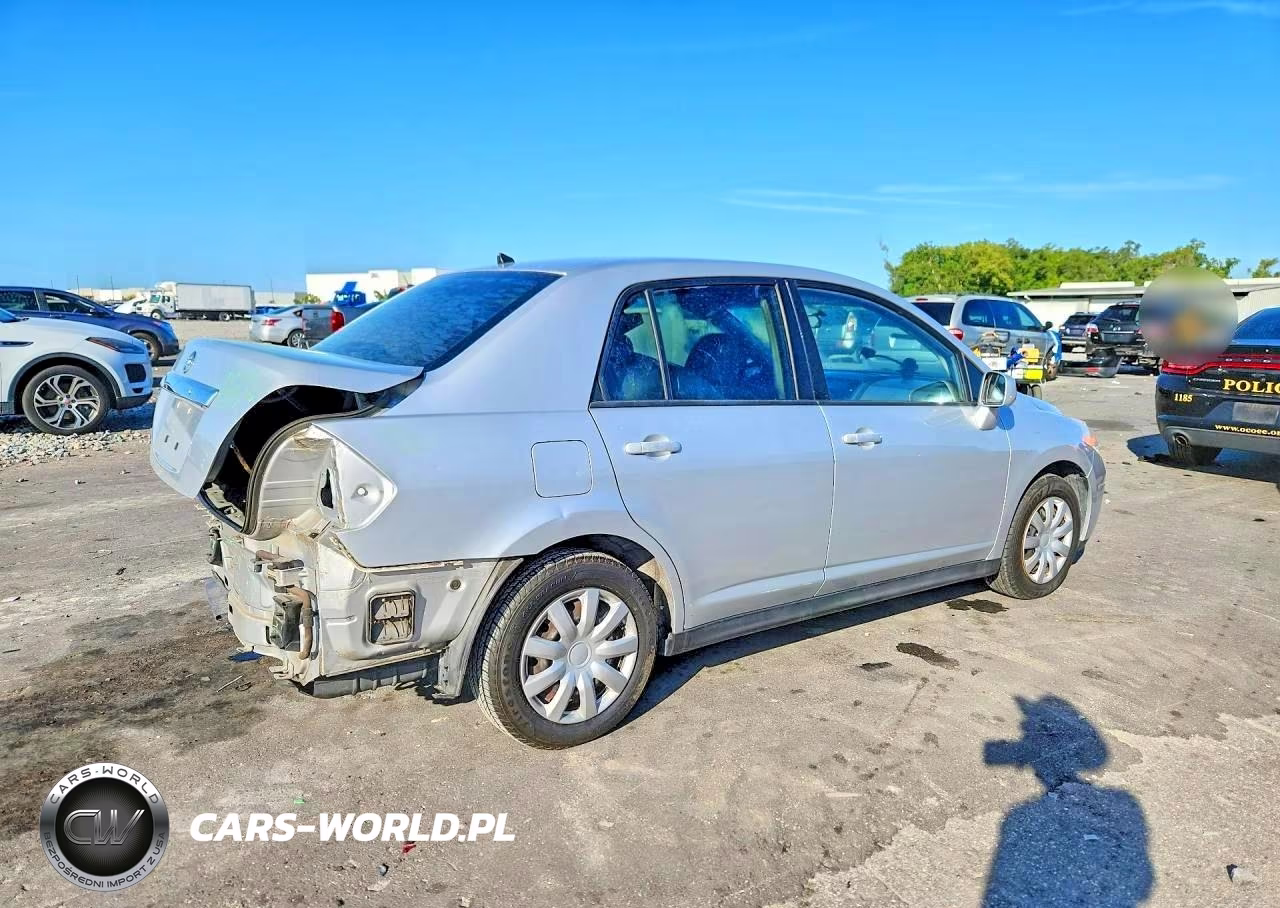 2011 Nissan Versa 1.8 S VIN:3N1BC1AP5BL478215 - 3