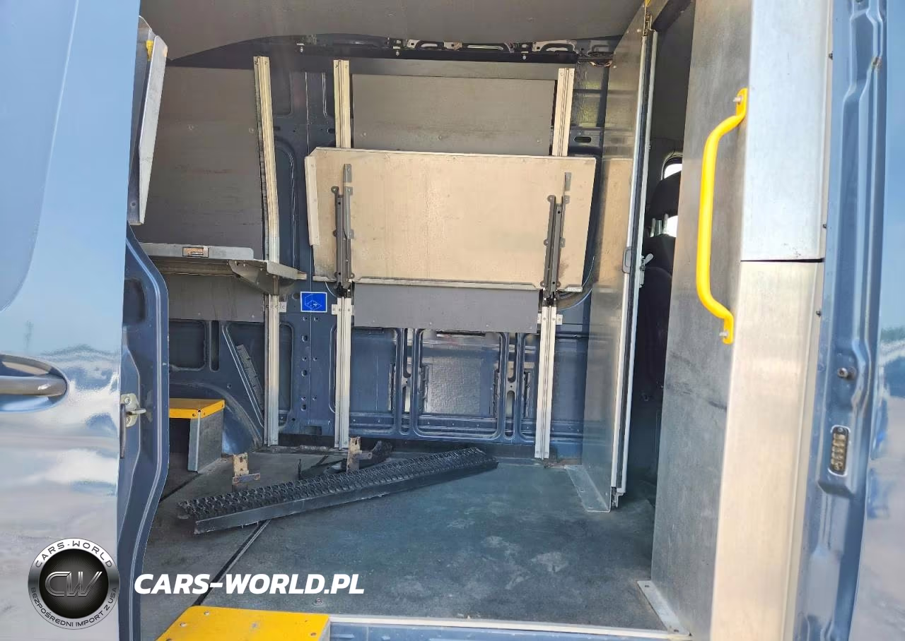 2019 Mercedes-Benz Sprinter 2500-3500 VIN:WD4PF0CD6KP040983 - 10