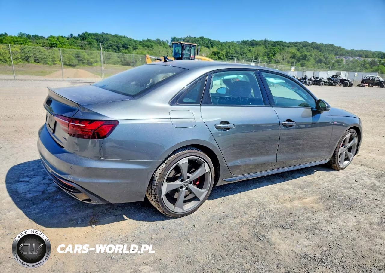 2023 Audi A4 Premium Plus 45 VIN:WAUEAAF41PA007110 - 3