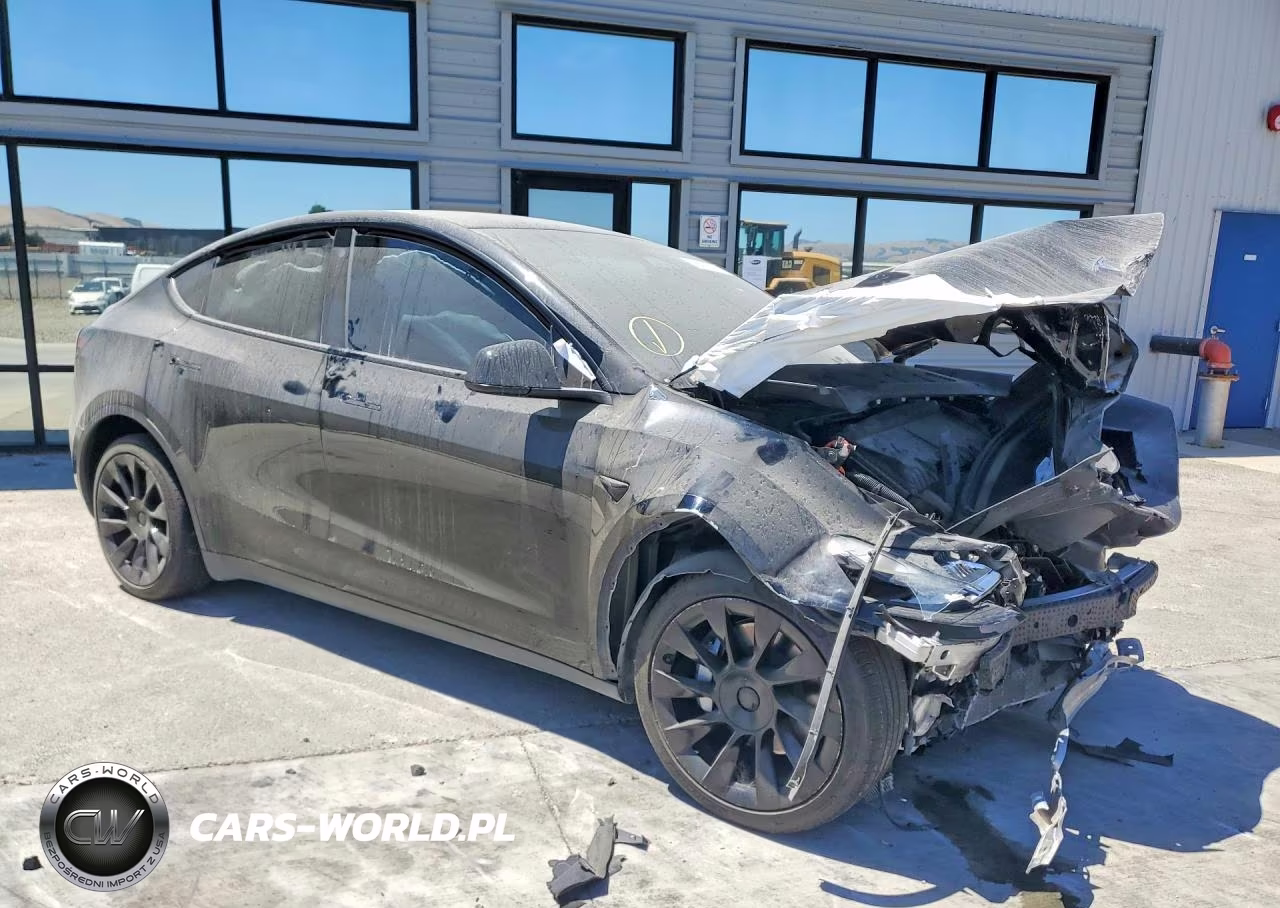 2022 Tesla Model Y VIN:7SAYGDEE4NF346316 - 4