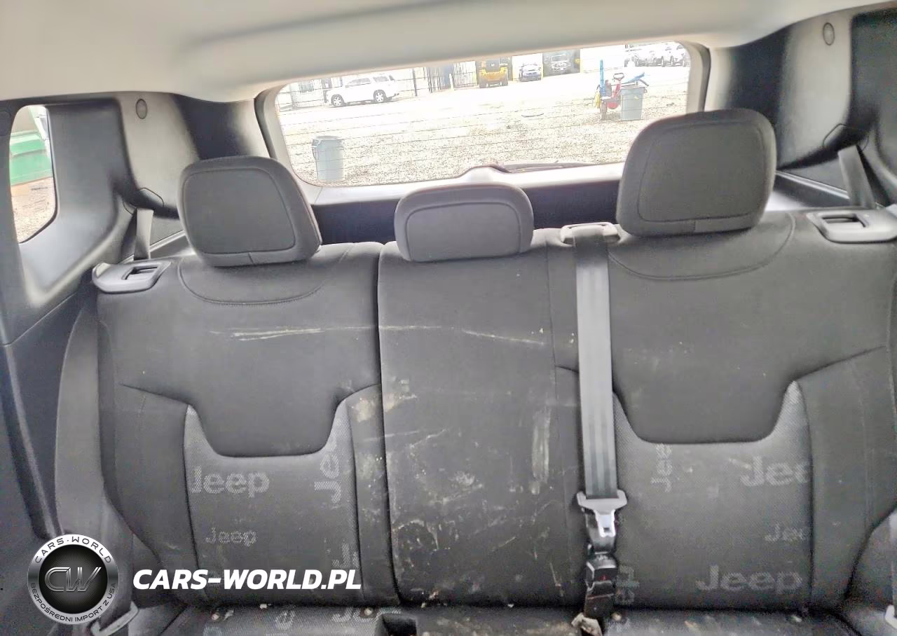 2016 Jeep Renegade Latitude VIN:ZACCJBBT1GPD53736 - 10