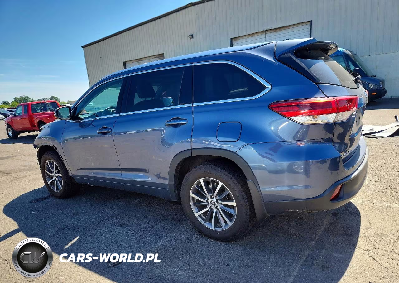 2018 Toyota Highlander Xle VIN:5TDJZRFH9JS898267 - 2