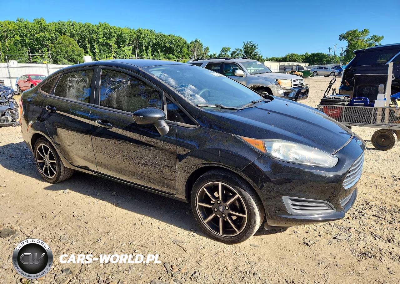 2018 Ford Fiesta Se VIN:3FADP4BJ1JM142355 - 4