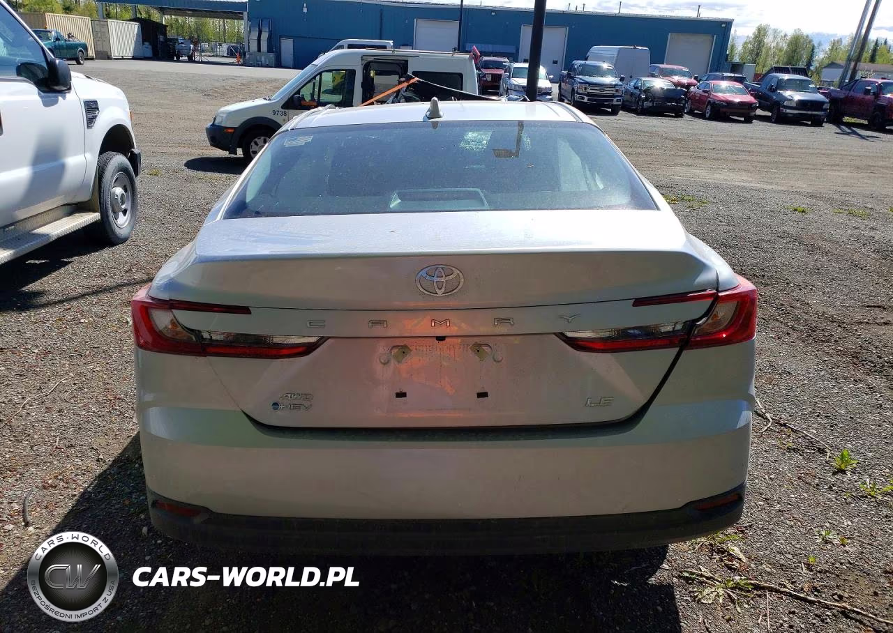 2026 Toyota Camry Le VIN:4T1DBADK5TU557380 - 6