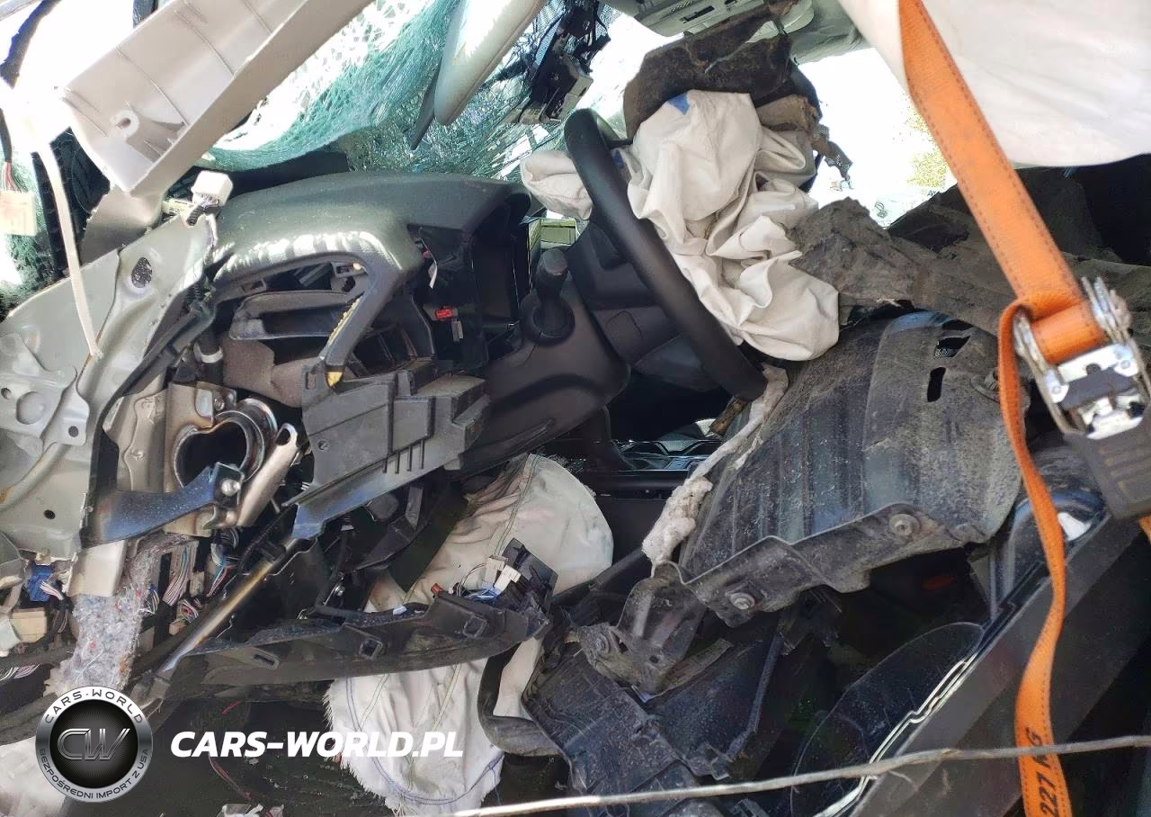 2026 Toyota Camry Le VIN:4T1DBADK5TU557380 - 8