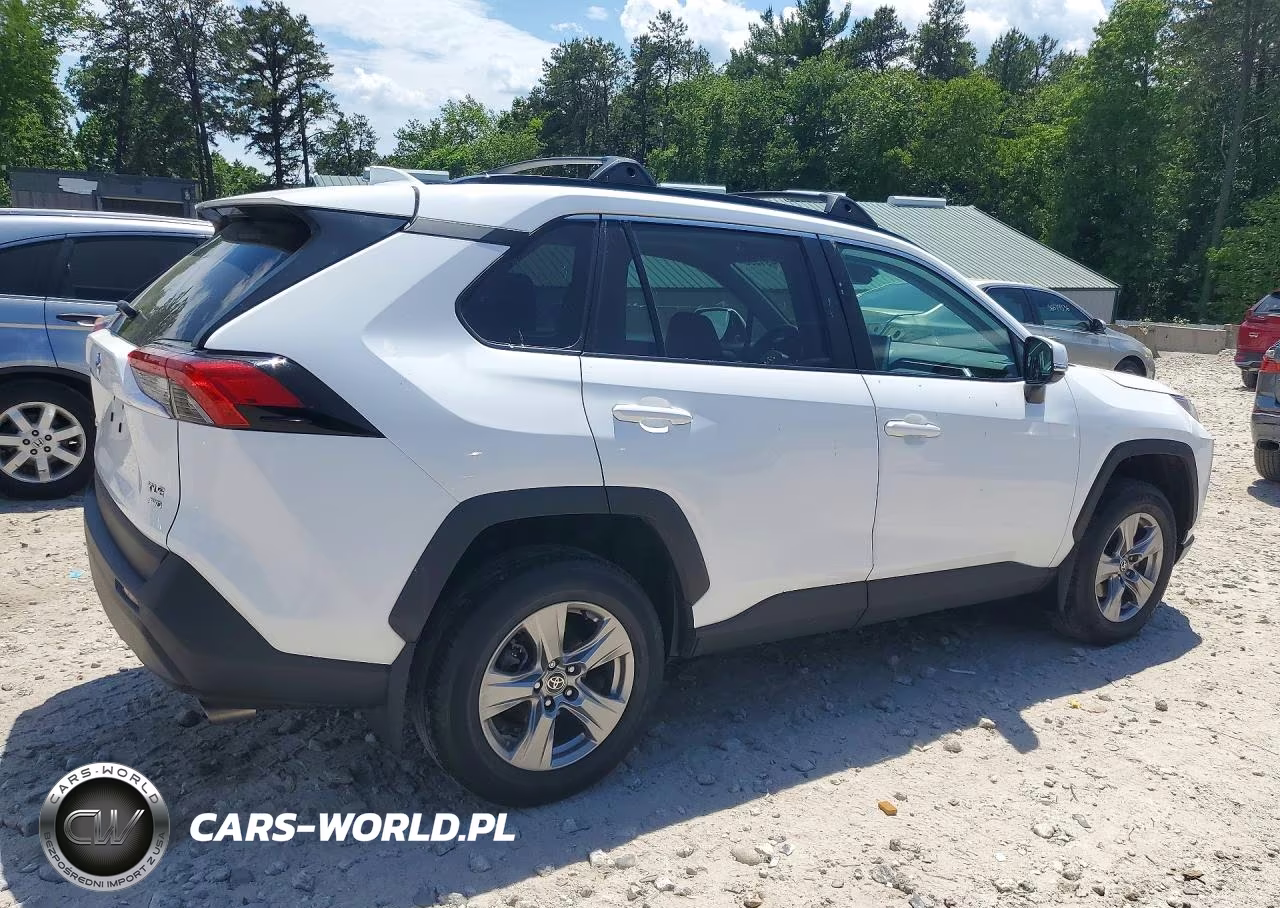 2023 Toyota Rav4 Xle VIN:2T3P1RFV1PC372702 - 3