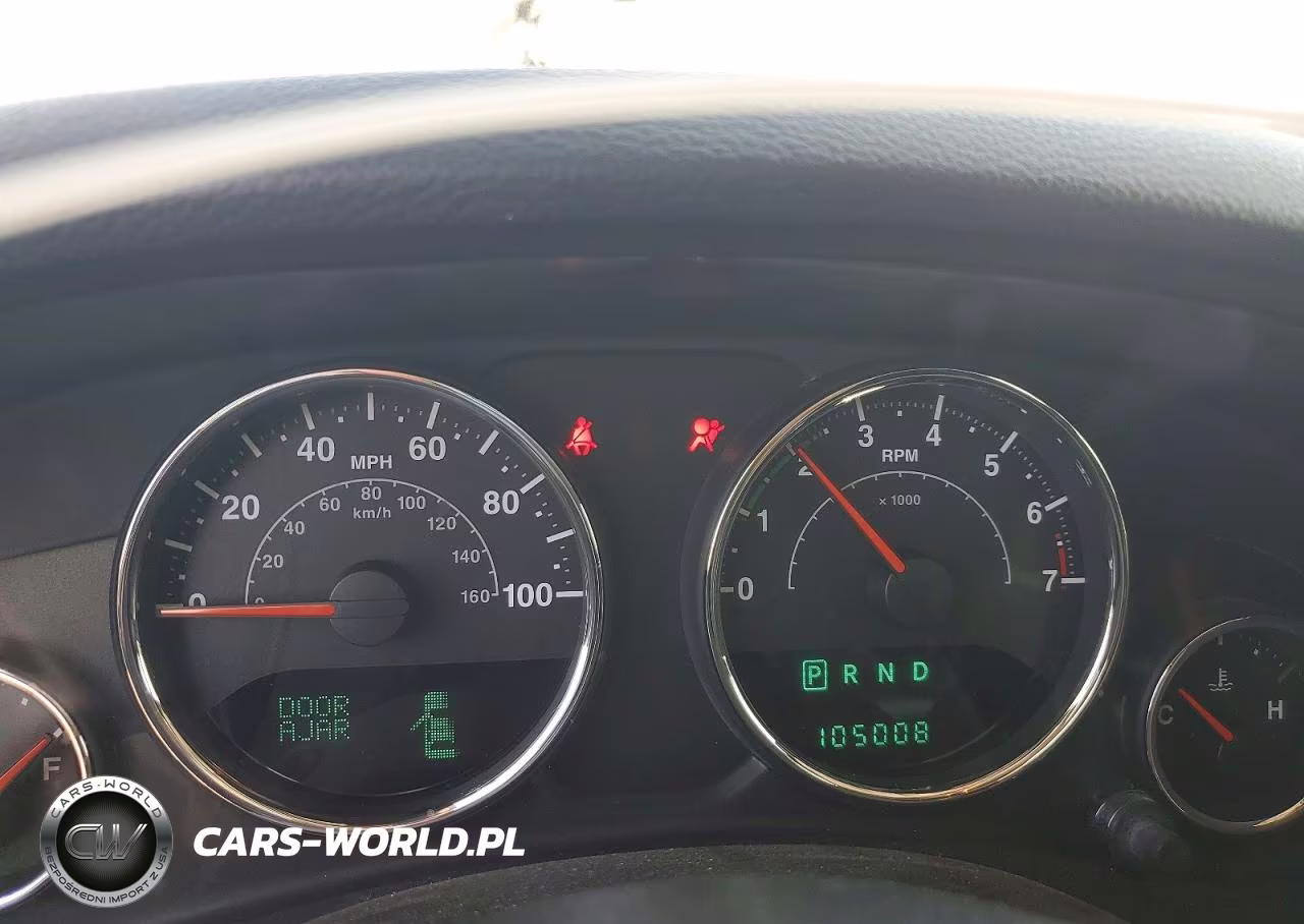 2014 Jeep Wrangler Unlimited Sport VIN:1C4BJWDG1EL127345 - 9