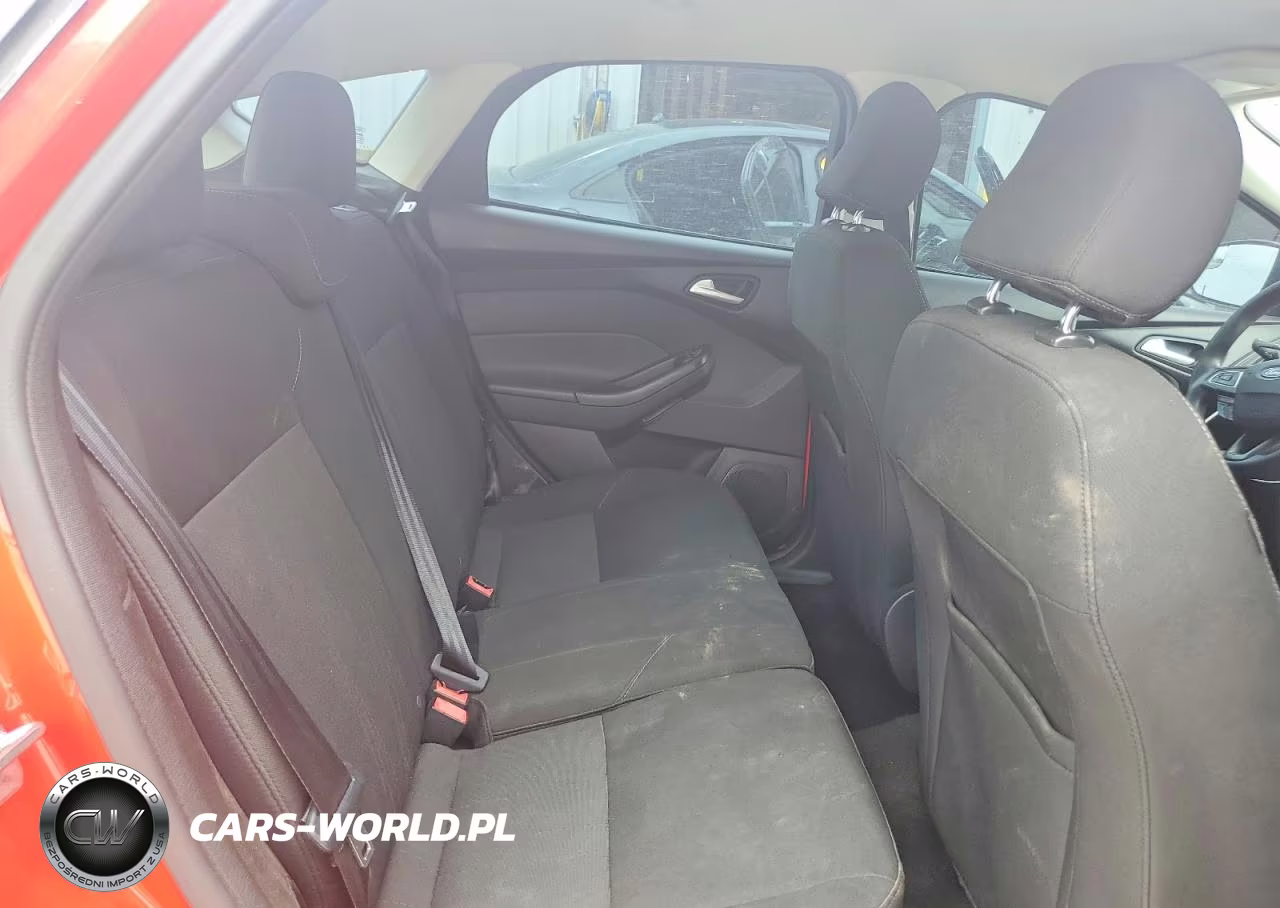 2017 Ford Focus Se VIN:1FADP3K28HL258635 - 10