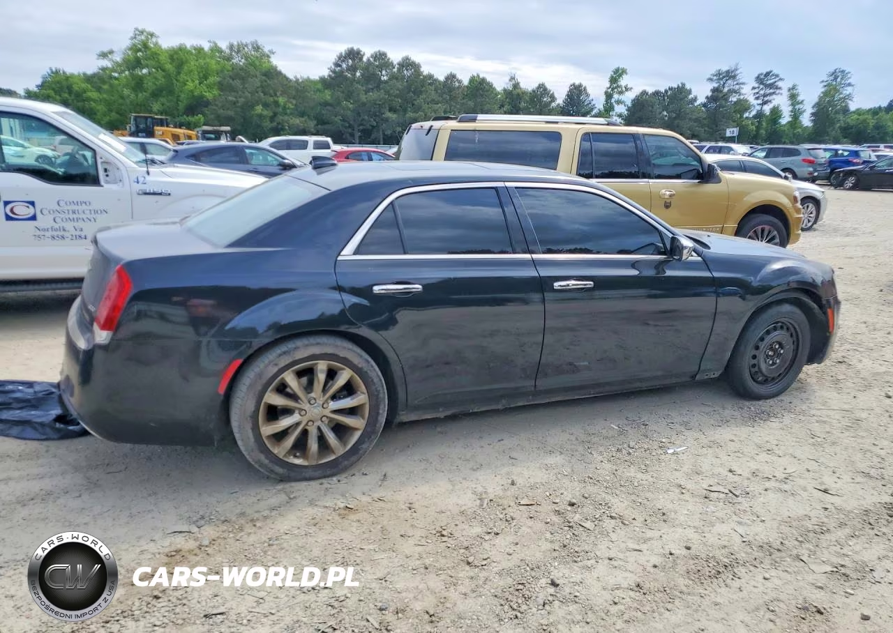 2020 Chrysler 300 Limited VIN:2C3CCAKG4LH131666 - 3
