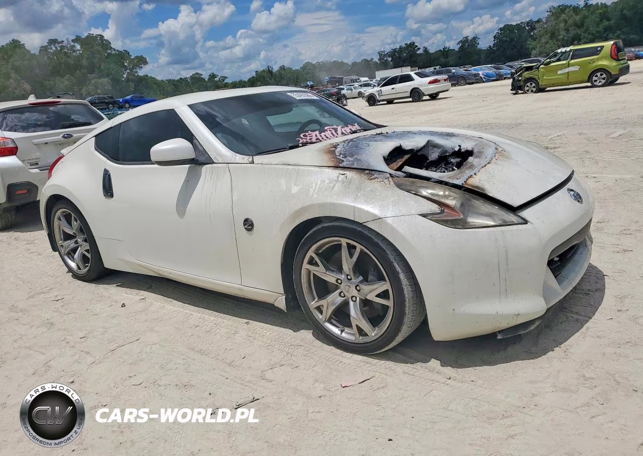 2010 Nissan 370Z Base VIN:JN1AZ4EH8AM506852 - 4
