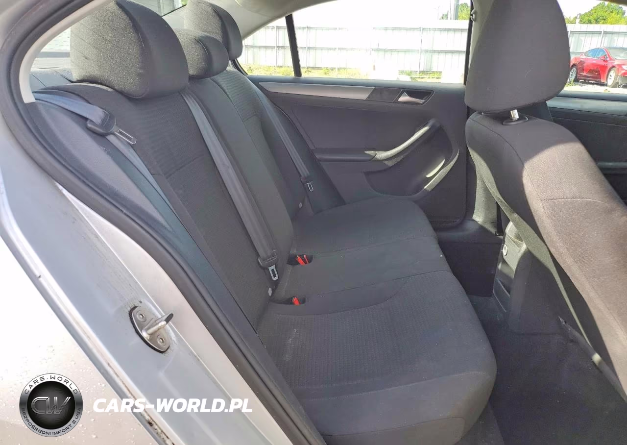 2015 Volkswagen Jetta Tdi VIN:3VWLA7AJXFM417624 - 10