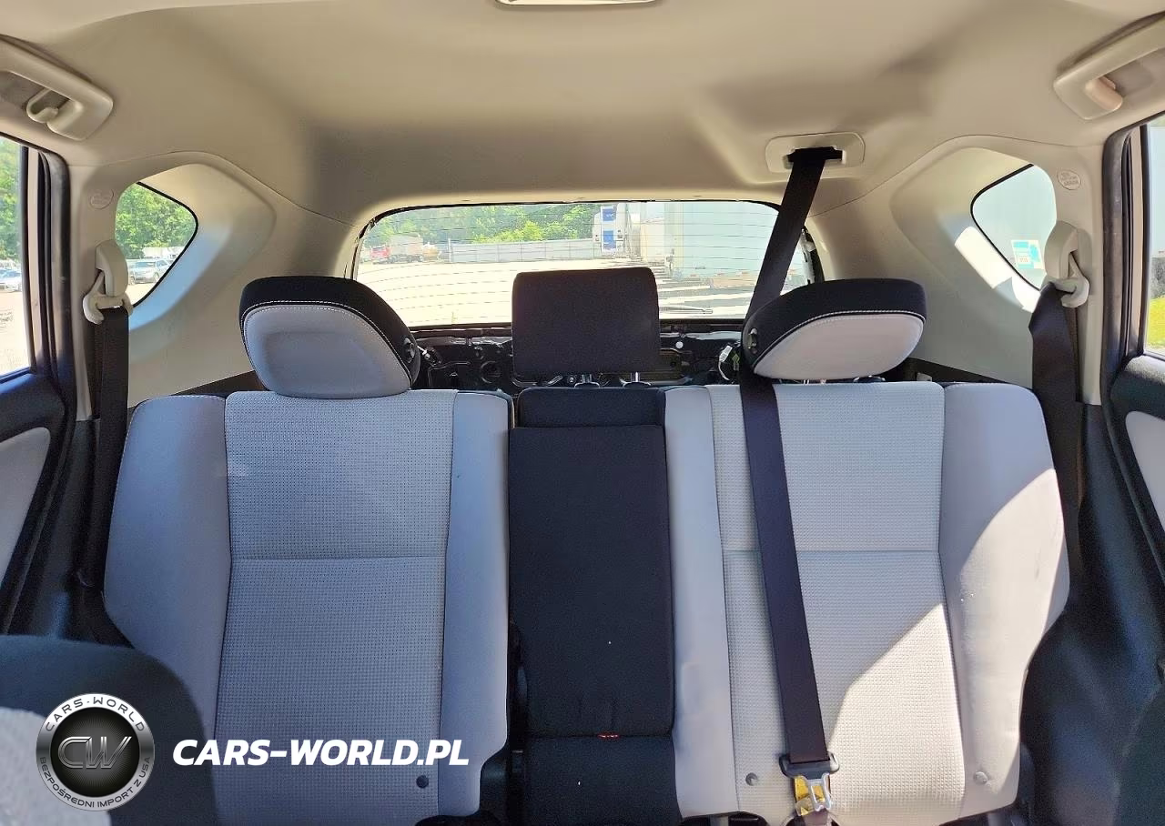 2017 Toyota Rav4 Xle VIN:JTMRFREV5HD206840 - 10