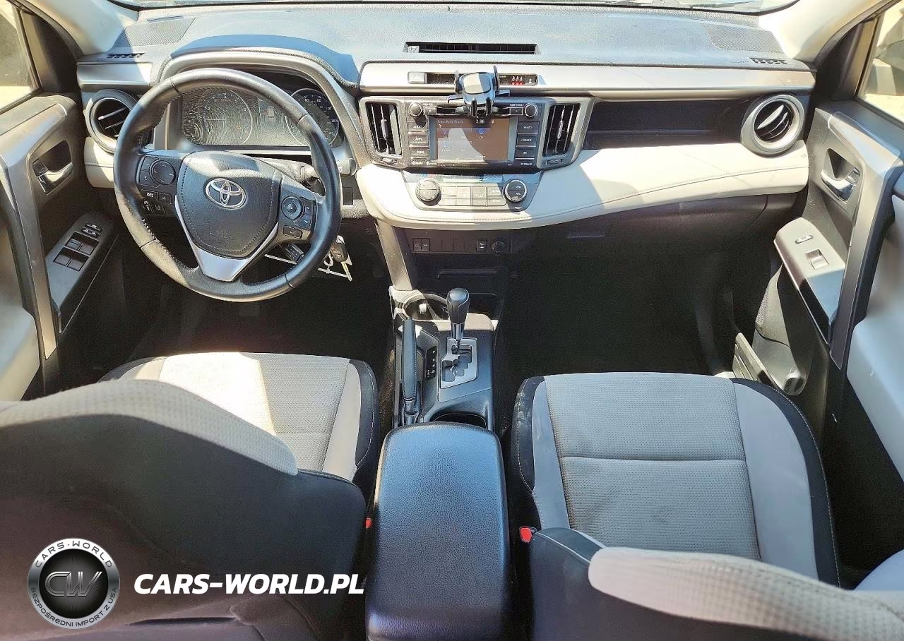 2017 Toyota Rav4 Xle VIN:JTMRFREV5HD206840 - 8
