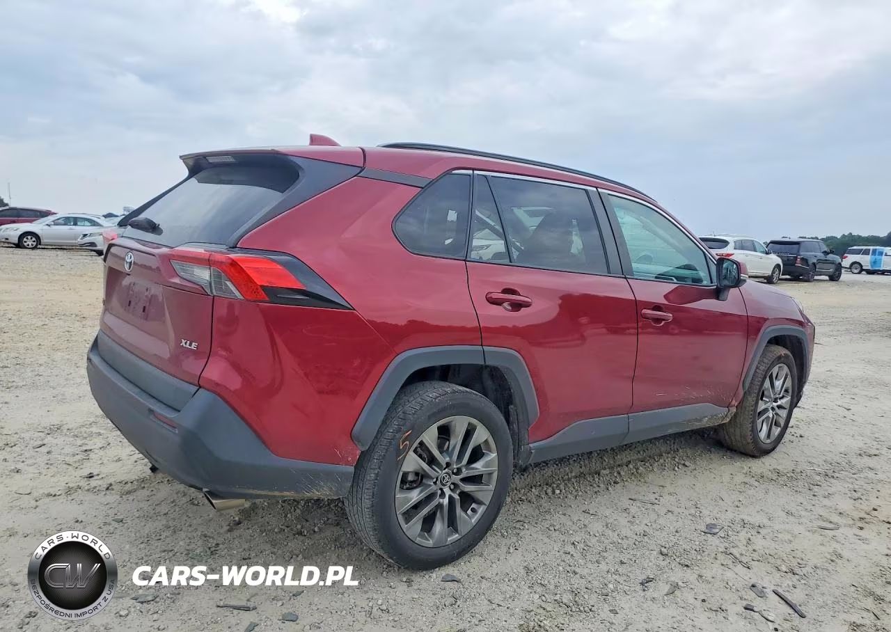 2021 Toyota Rav4 Xle Premium VIN:2T3C1RFV8MW124505 - 3